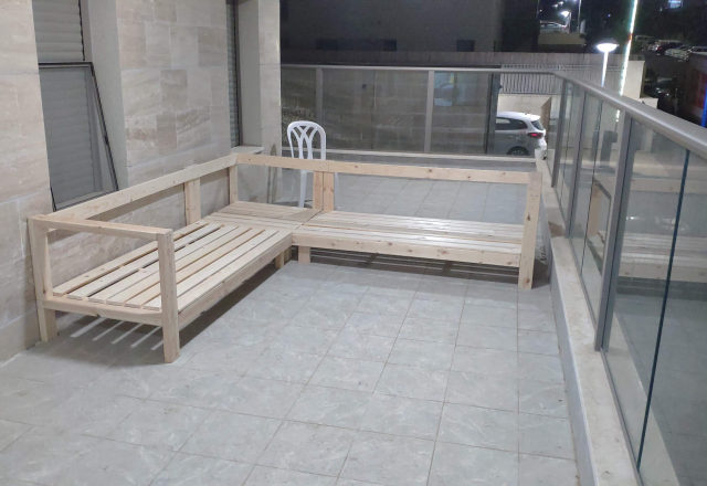 Balcony Corner Bench